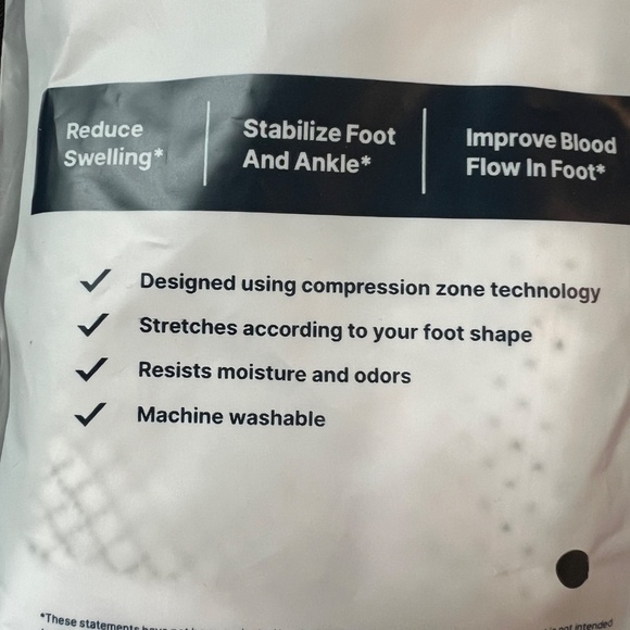 SoothRelieve Compression Socks White & Black Size Medium Stabilize Foot - Picture 2 of 4